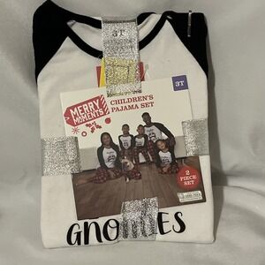 Merry Moments 3T Children's Chillin With My Gnomies Pajamas - Unisex